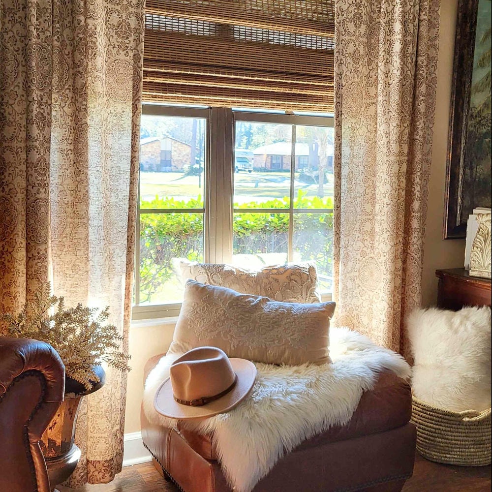 How to Choose Curtain Color to Improve Room Aesthetics