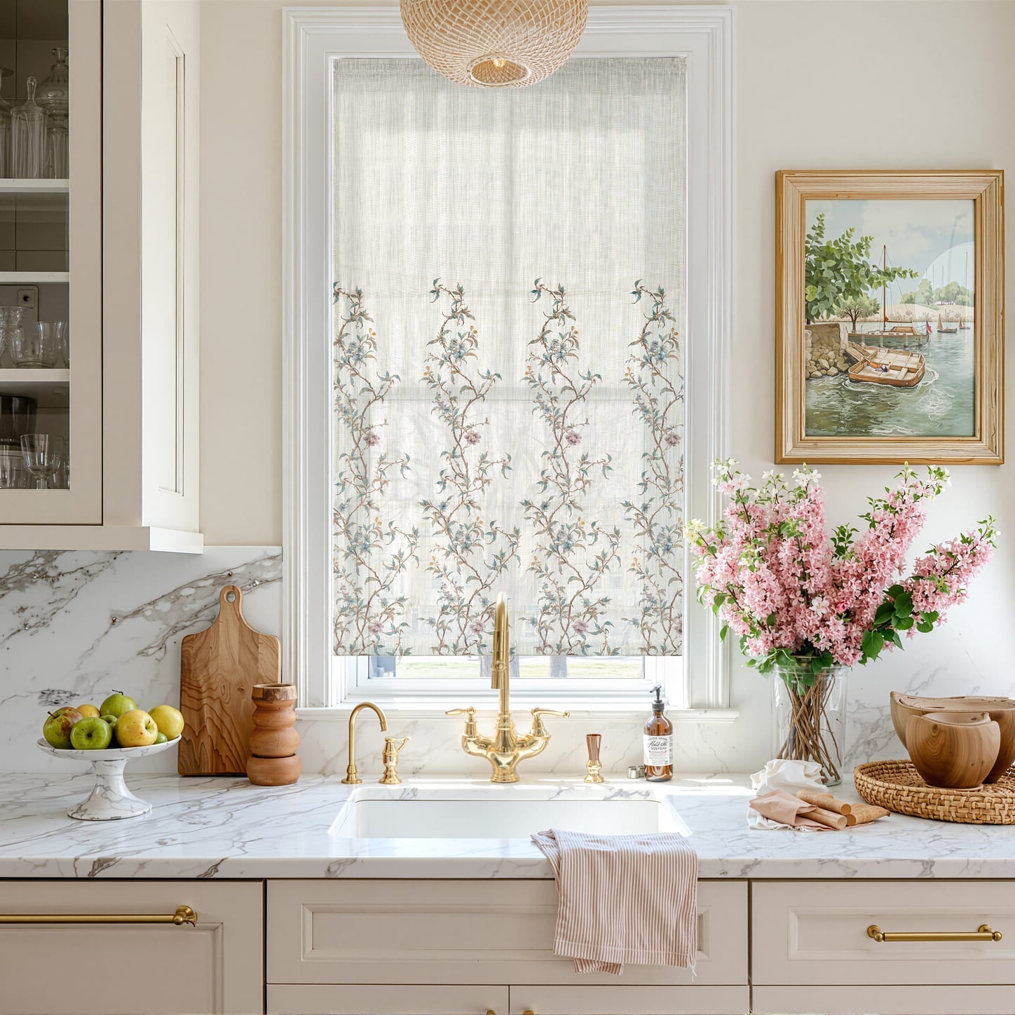 Are roman shades in style 2025？