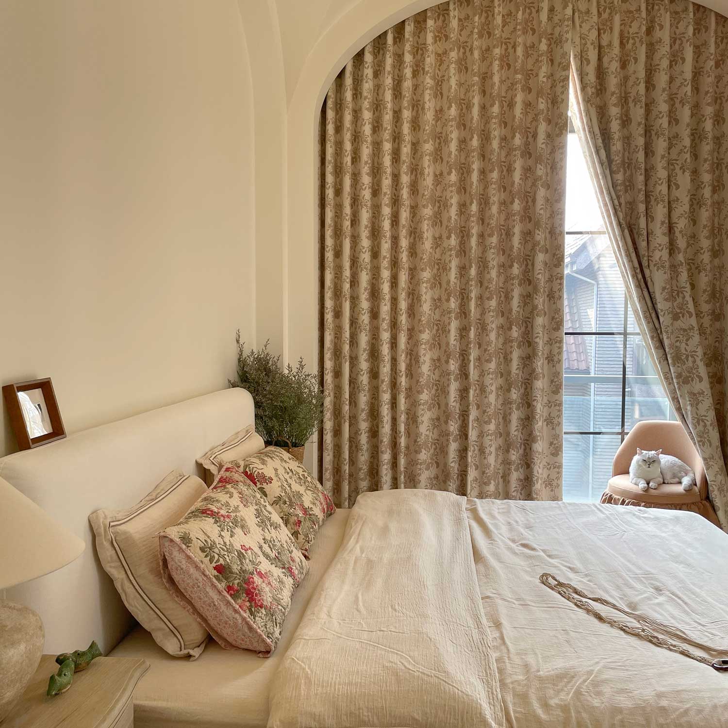 Aurora Retro Rose Blooming Jacquard Custom Curtains