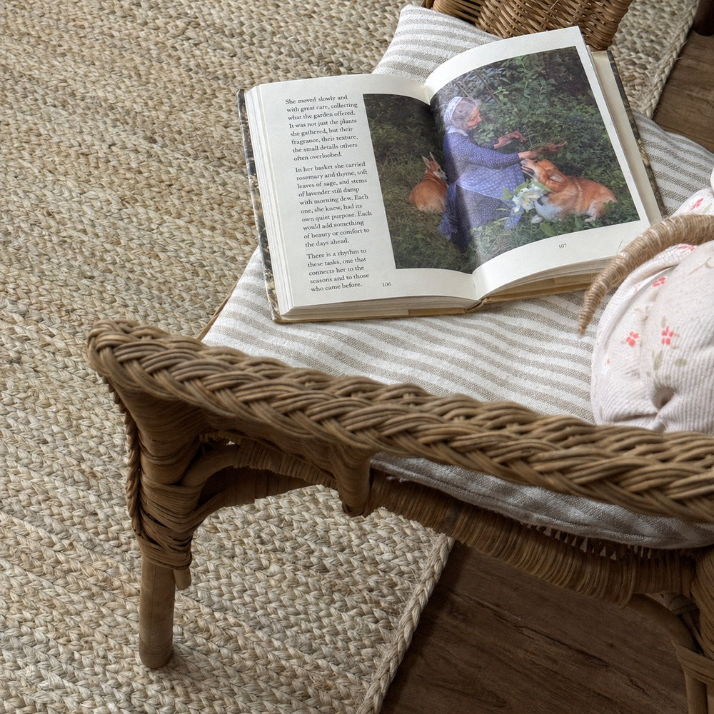 Avignon Custom Handwoven Jute Rug