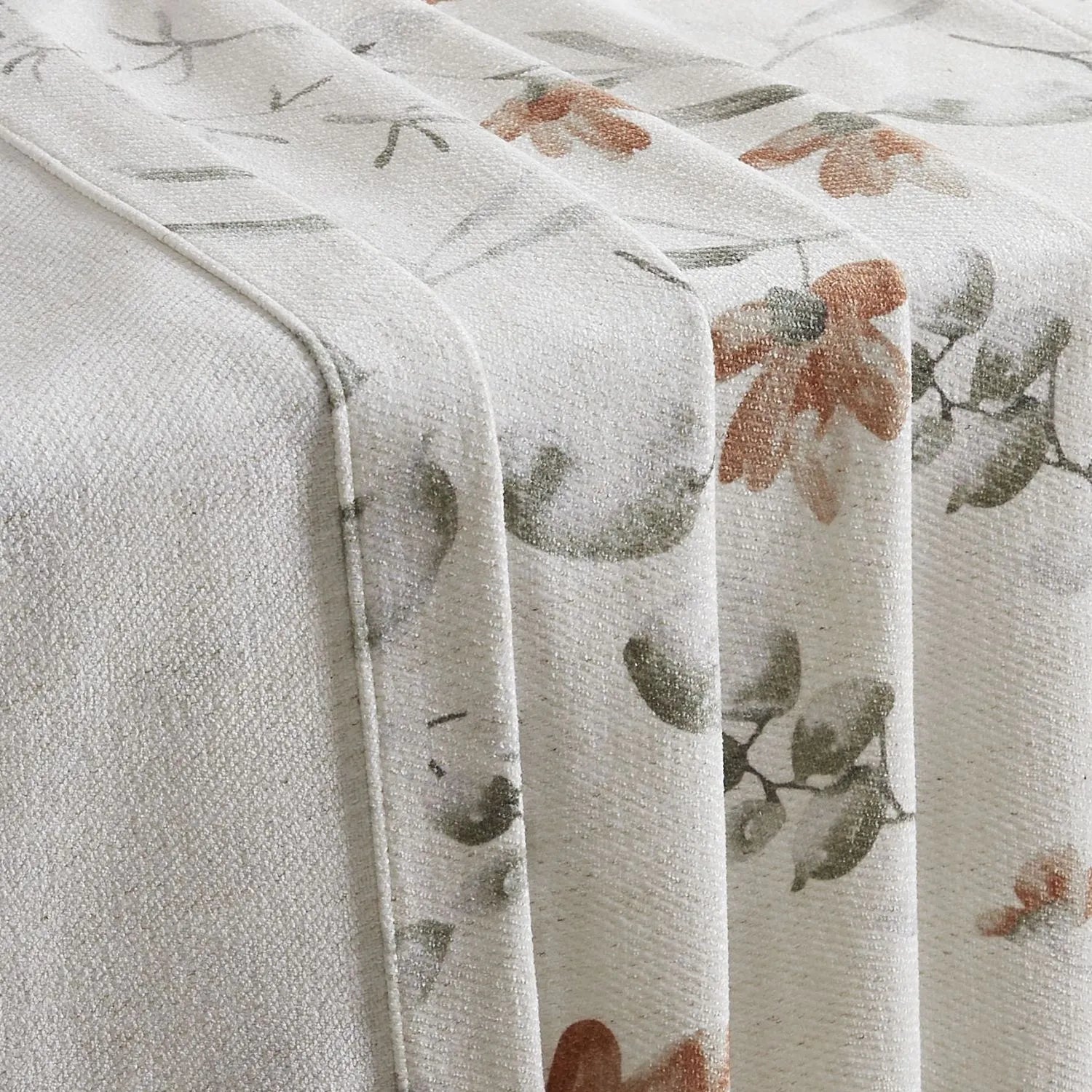 Eilleen Elegant Subtle Printed Gesang Floral Curtains