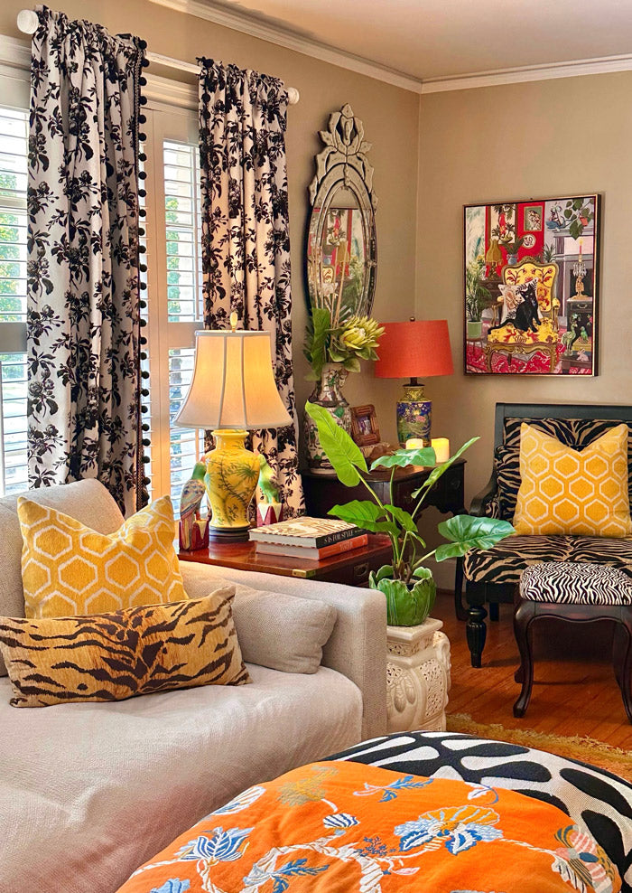 Aurora - The black and white design goes with almost everything!