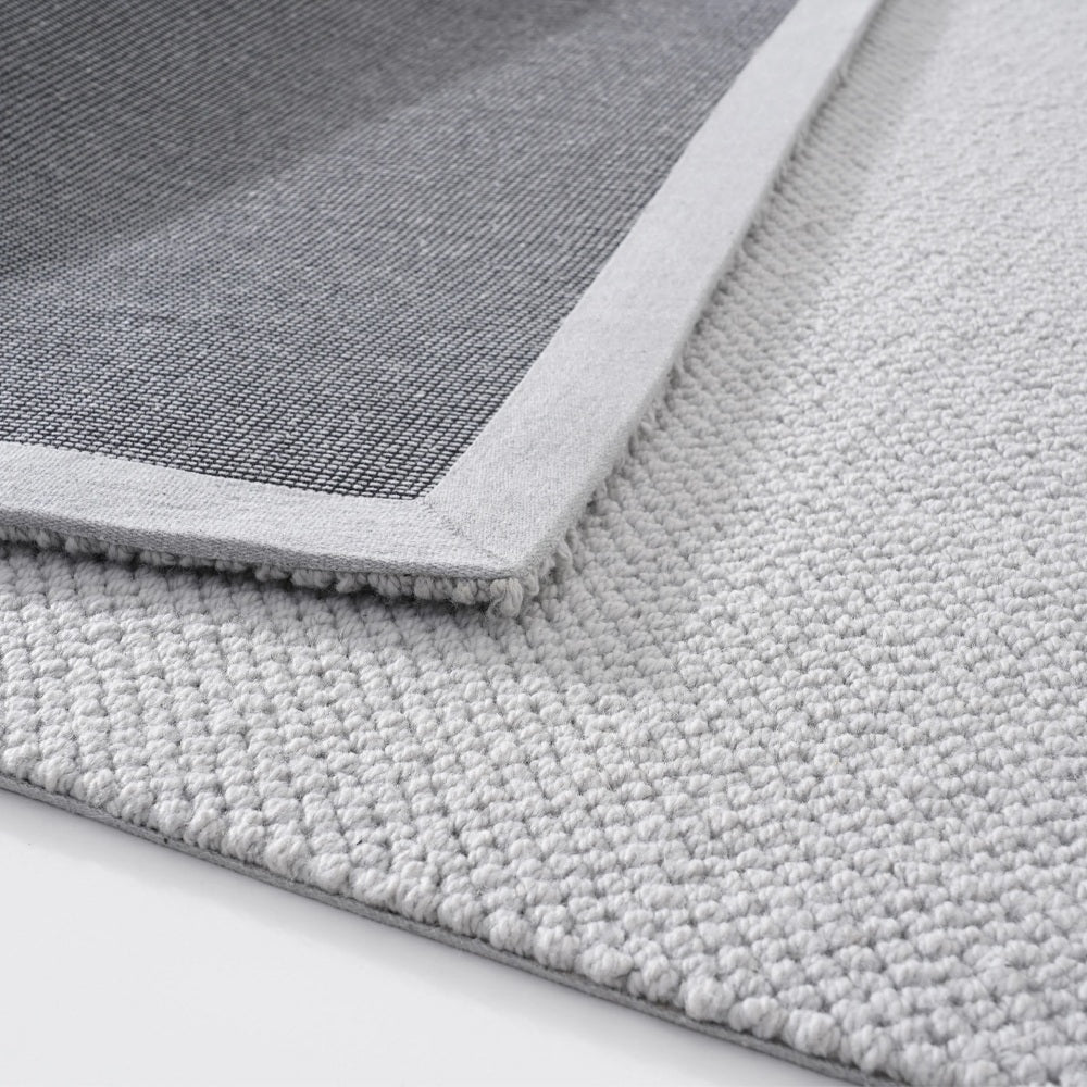 Tapis sur mesure texturé en laine douce Liora