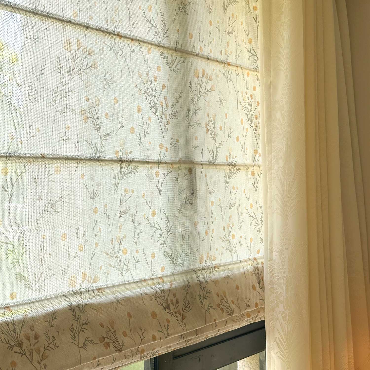 Margaret Yellow Daisy Sheer Roman Shade