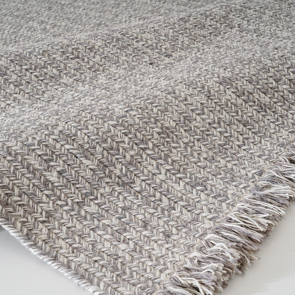 Tapis personnalisé Naya tissé main en laine et jute