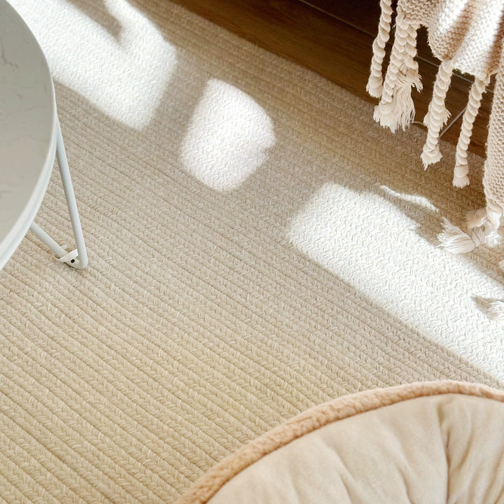 Tapis personnalisé Naya tissé main en laine et jute