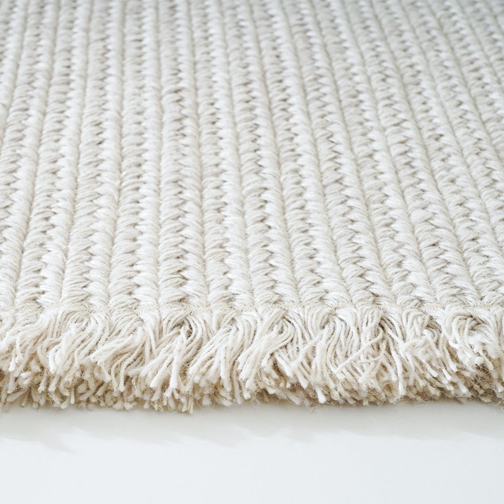 Tapis personnalisé Naya tissé main en laine et jute