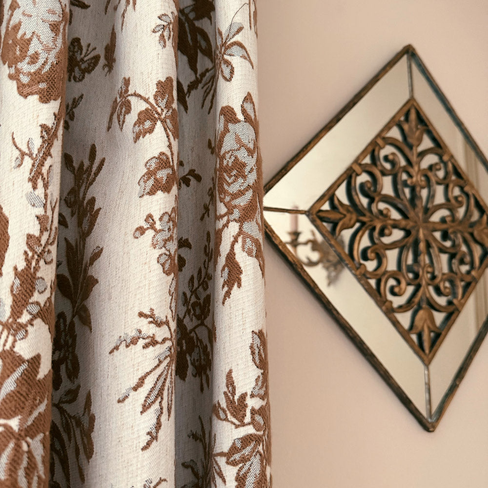 Rideaux fleuris Pamela motif feuilles marron épais