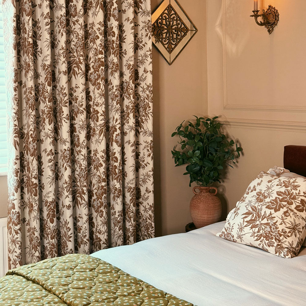 Rideaux fleuris Pamela motif feuilles marron épais