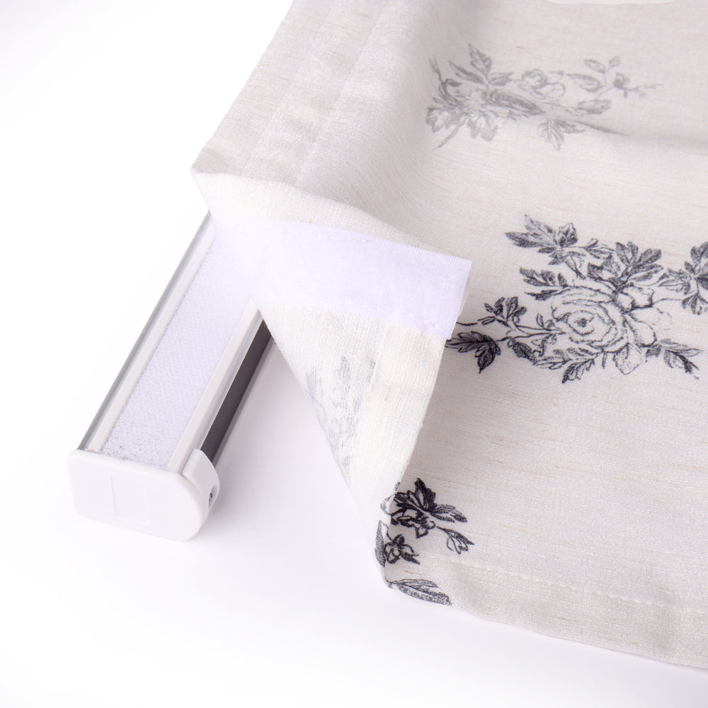 Reeta Country Style Roman Shades