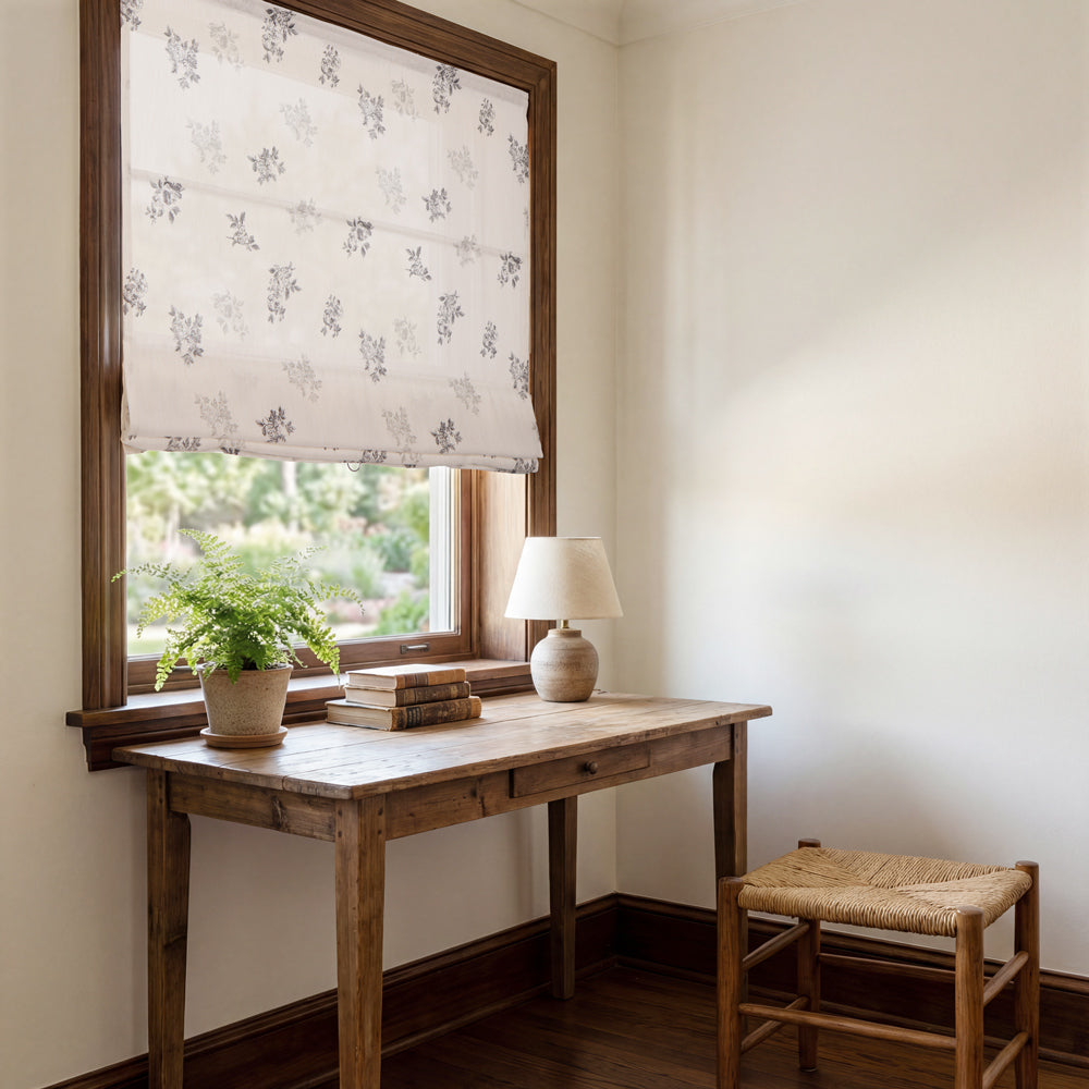 Reeta Country Style Roman Shades