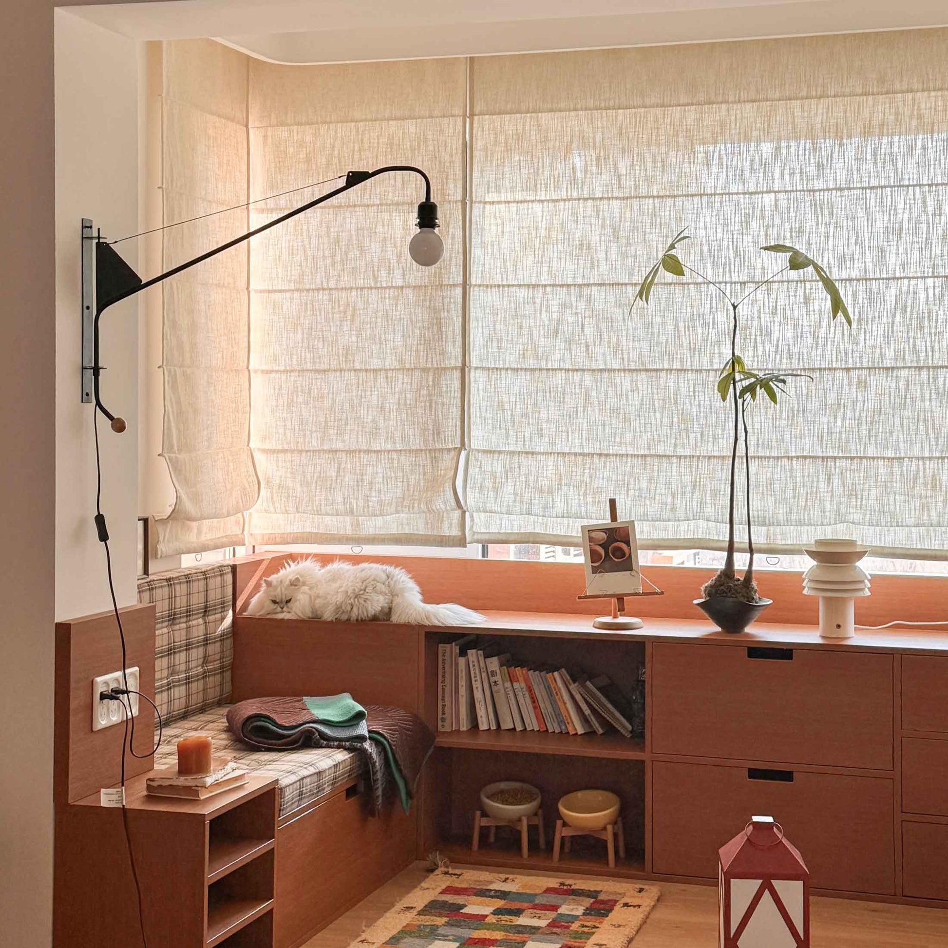 Sara Linen Roman Shade