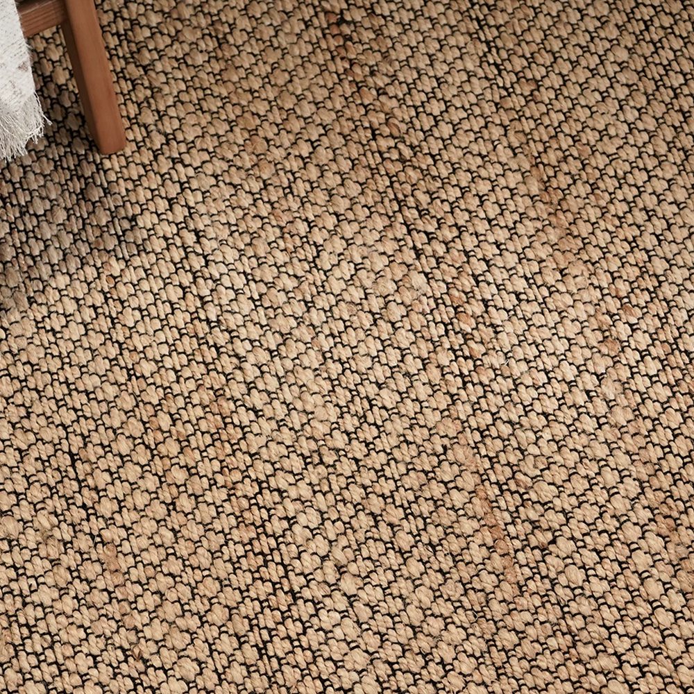 Tapis en jute tissé main Tavira à bordure noire